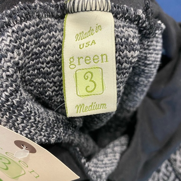 RECYCLED sweaters make this FUN & FLATTERING skirt! ♻️ see pic for all the deets - Picture 11 of 13